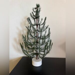 Department 56 Snow-Kissed Green Holiday Tree